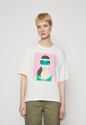 ONLY Tall ONLWENDIE LIFE GIRL TOP BOX  - Μπλουζάκι με στάμπα - cloud dancer