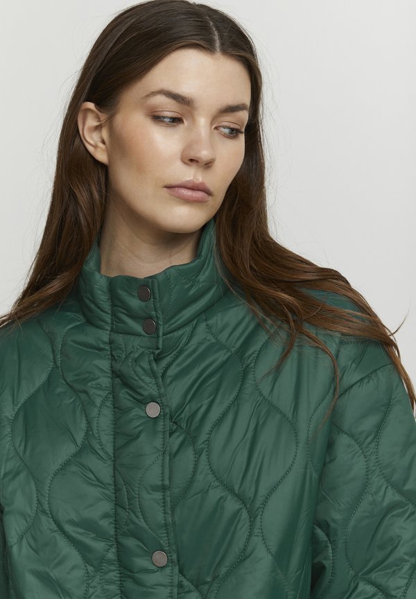 BYAsine - Winter coat - botanical garden3