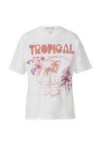 T-shirt en coton blanc avec un imprimé graphique rose représentant des plantes tropicales, un soleil et du texte. Manches courtes et coupe décontractée.