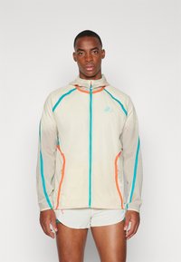 ASICS LIMITED SERIES ROAD PACKABLE JACKET - Striukė bėgimui - birch