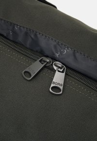 Thumbnail Image 5