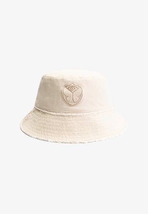 Chapeau seau en coton beige avec un logo brodé à l'avant, bords effilochés et un large bord inclinable vers le bas. Tissu texturé.