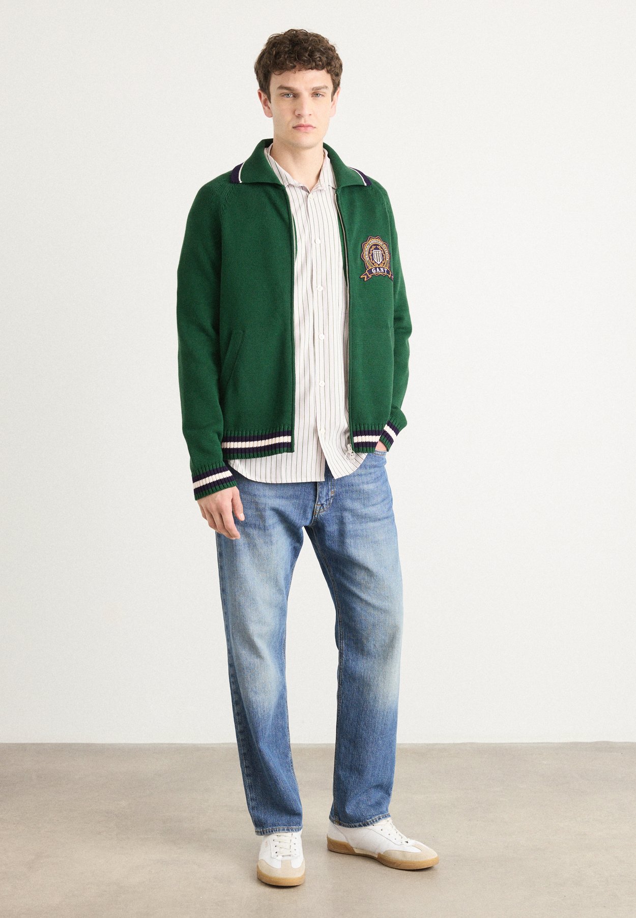 GRAPHIC ZIPPED CARDIGAN