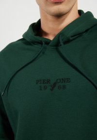 Pier One Ikdienas džemperis - pine grove