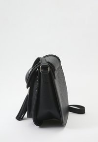 Thumbnail Image 5