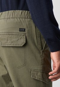 INDICODE JEANS Παντελόνι cargo - olive