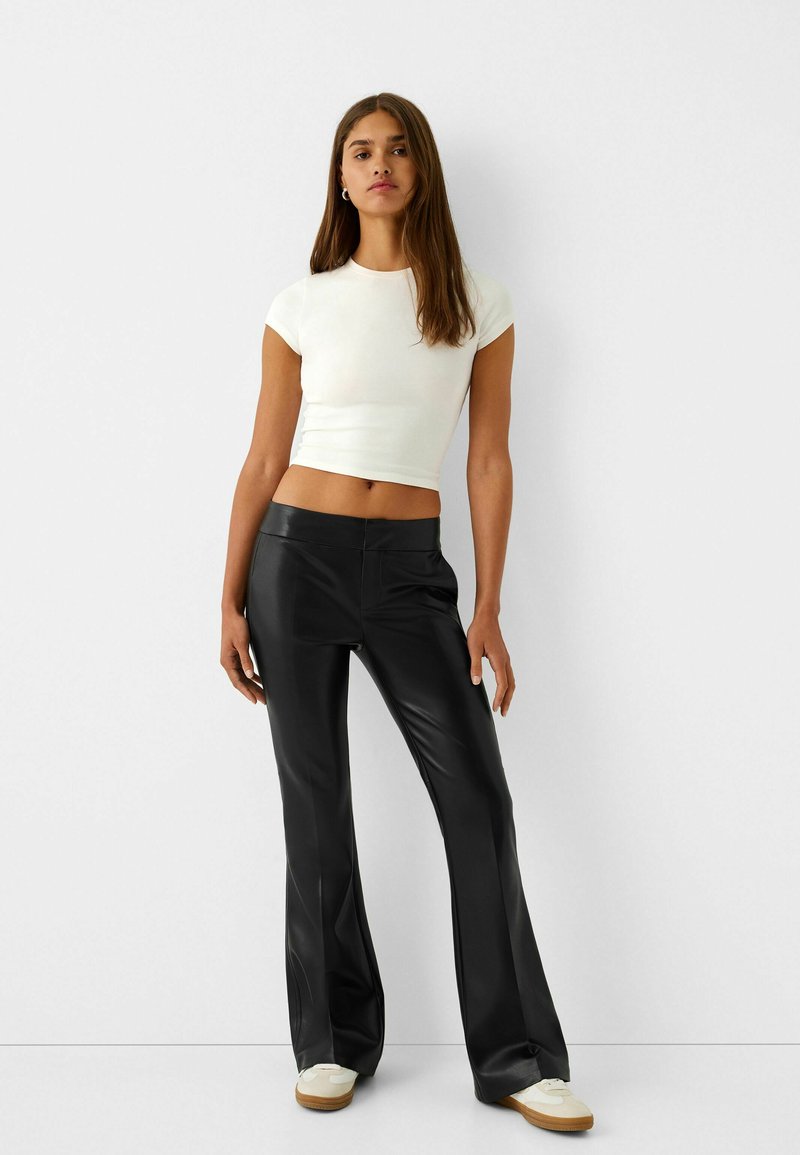 Bershka Broek zwart Bershka Broek zwart