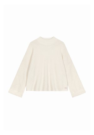 Krémově barevný svetr s dlouhými rukávy, vysokým límcem a širokými rukávy, zdobený jemným diamantovým vzorem pletení a malou značkou blízko lemu.