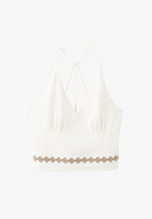 Weißes Crop-Top mit dünnen Trägern, V-Ausschnitt, überkreuztem Rücken-Design und braunem geometrischem Muster entlang des unteren Saums.