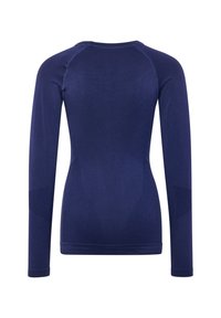 Marinblus med lång ärm som har en figursydd design, strukturerad tyg och raglanärmar. Slät nederkant och ärmslut ökar komforten och passformen.