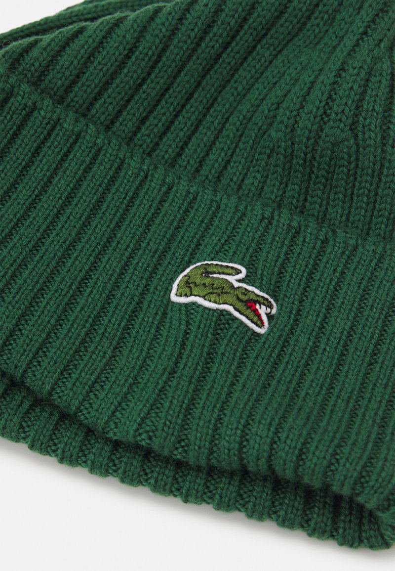 bonnet lacoste vert