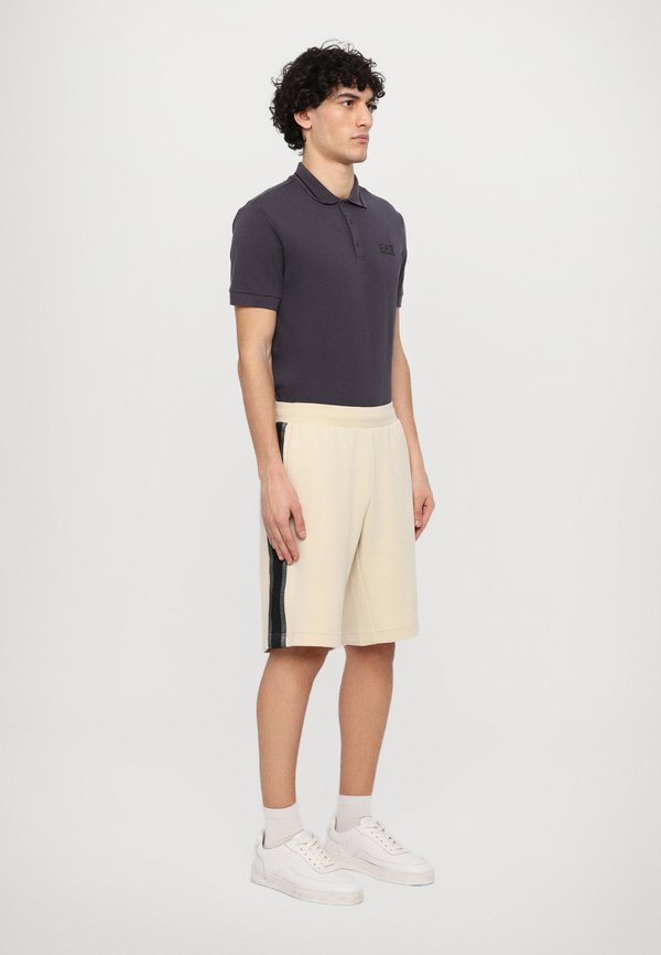 Shorts - almond milk3