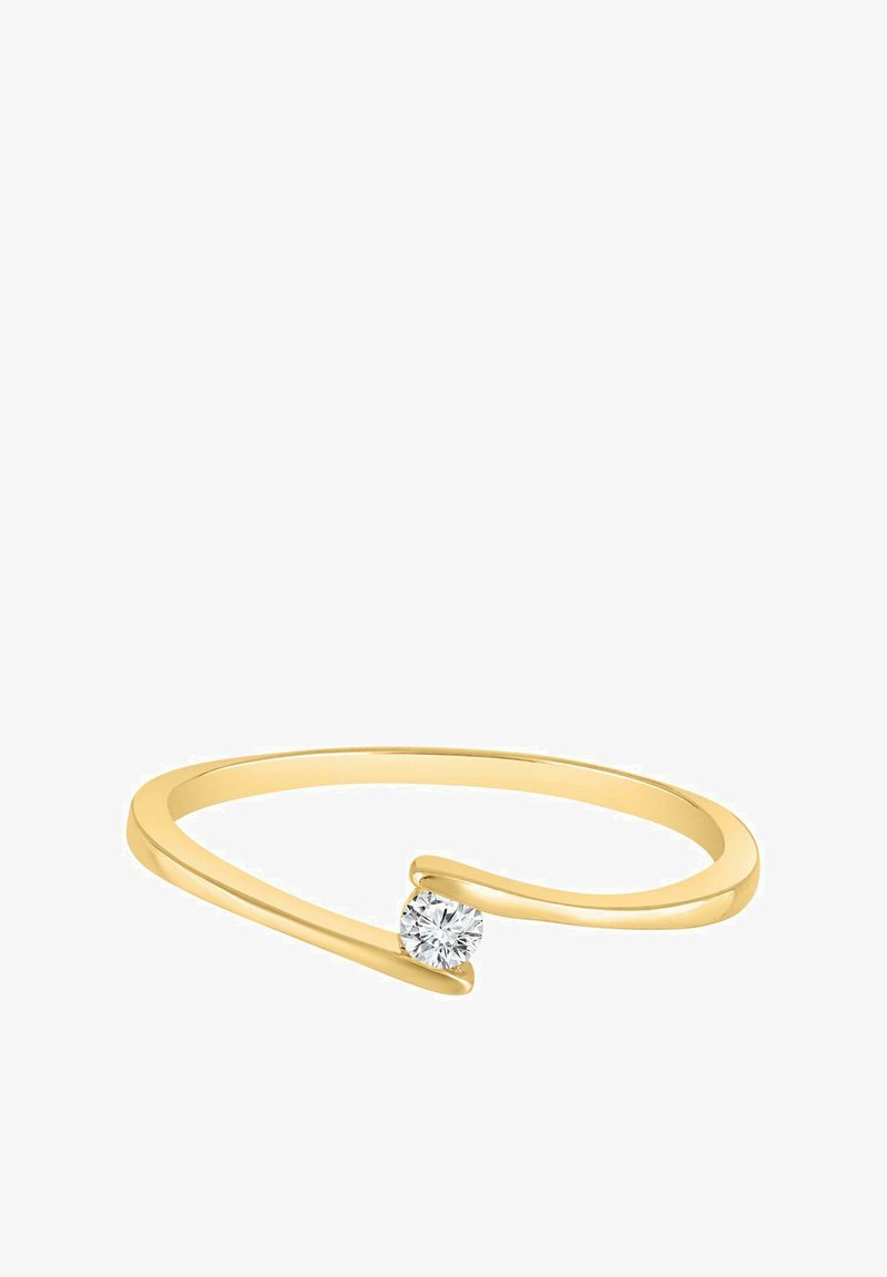 Zlatý prsteň s minimalistickým dizajnom, ktorý obsahuje jeden okrúhly diamant zasadený do elegantného, otvoreného prstenca so hladkými krivkami a lešteným povrchom.