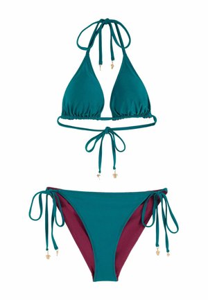 Costum de baie două piese în culoarea albastru-verzui și violet, cu închideri cu sireturi la gât, spate și șolduri, cu mici detalii aurii pe sireturi.