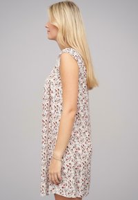 Cloud 5ive V-NECK - Freizeitkleid - white