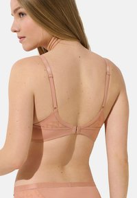 Lisca PRÉFORMÉ GRANDES TAILLES OPAL - Soutien-gorge push-up - beige