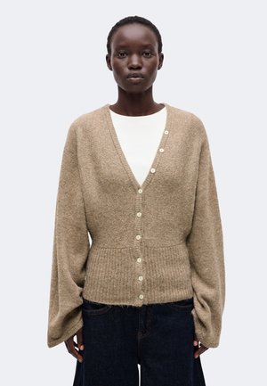 Gina Tricot, FITTED WAIST CARDIGAN - Жилетка - beige