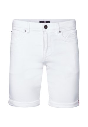 Pantalones cortos de mezclilla blancos con cierre de botón, cinco bolsillos, dobladillo enrollado y una etiqueta de marca visible en la cintura. Textura suave en general.