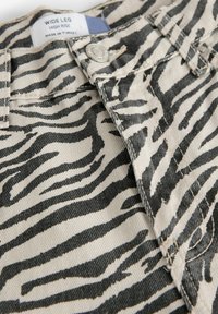 Next WIDE LEG - Avar lõikega teksad - zebra