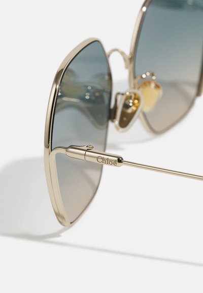 CHLOÉ PANTHOS - Aurinkolasit - gold-coloured/green