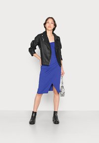 Even&Odd Vestido direito - dark blue