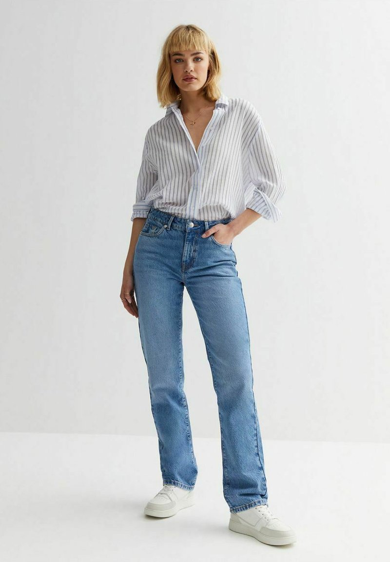 New Look Straight leg jeans blauw