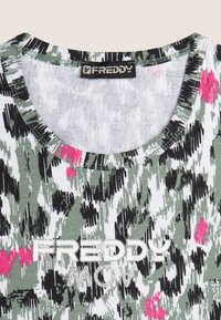 Freddy Top - allover animalier multicolor