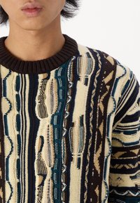 Selected Homme Stickad tröja - brown