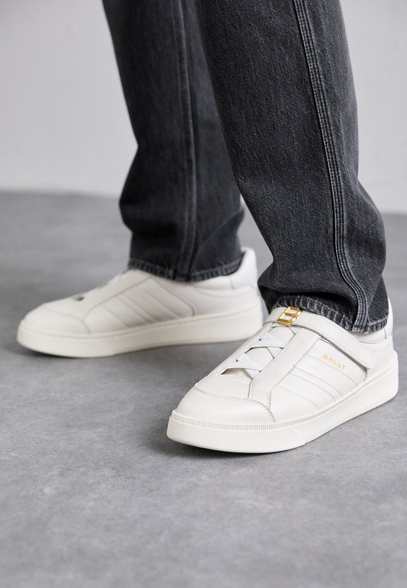 Bally RAISE REGYS - Matalavartiset tennarit - white