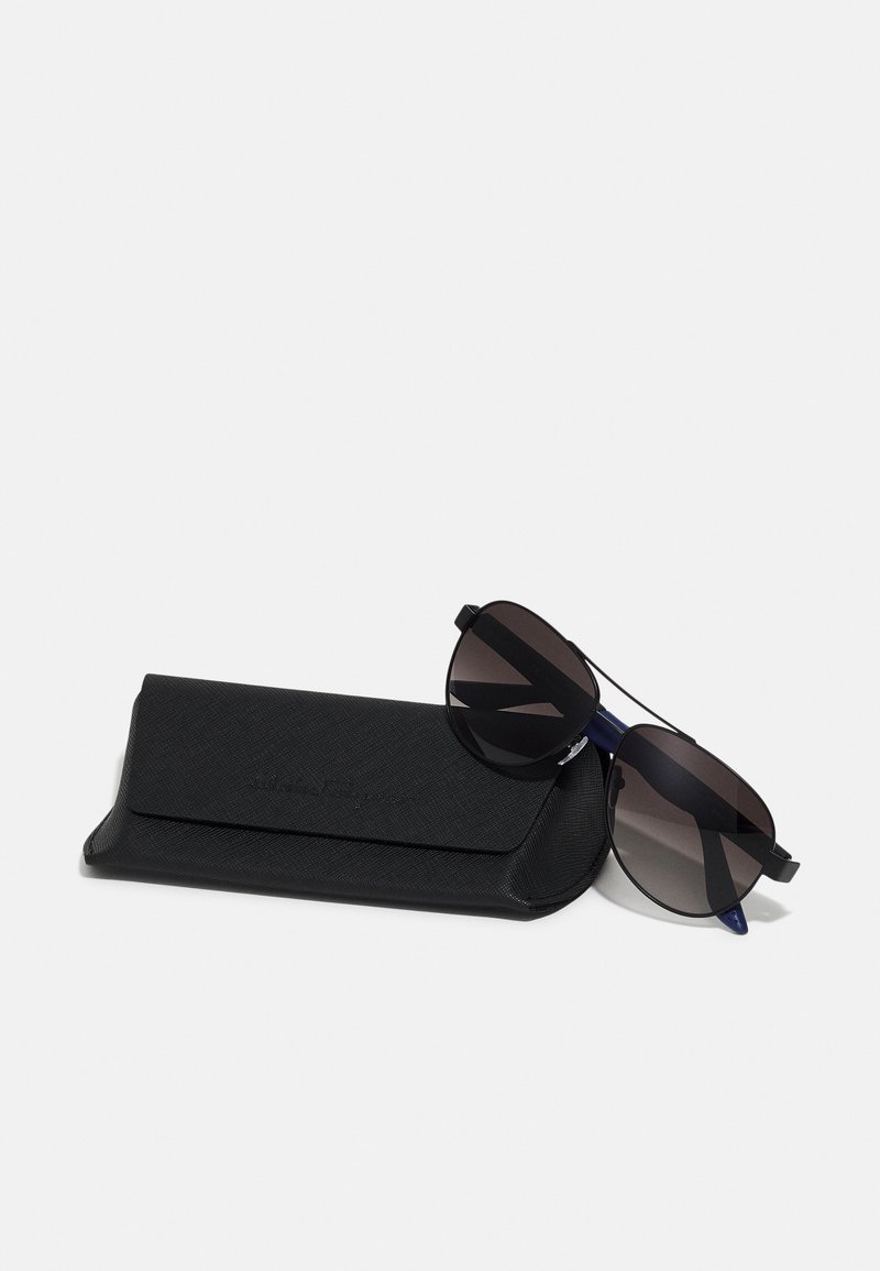 Herren Mützen, Hüte & Caps | Salvatore Ferragamo Sonnenbrille matte black/schwarz - EZ89781 Herren Mützen, Hüte & Caps | Salvatore Ferragamo Sonnenbrille matte black/schwarz - EZ89781