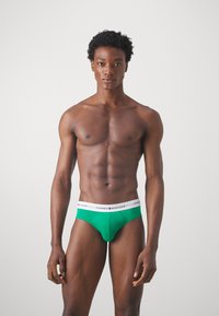 Tommy Hilfiger - BRIEF 5 PACK - Underbukse - rich ochre/desert sky/blue/green Miniatyrbilde 1