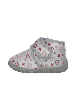 Graue Kinderschuhe mit Klettverschluss, die über eine glitzernde Oberfläche und ein Muster aus rosa Herzen und Sternen verfügen. Gummisohle mit strukturiertem Grip.