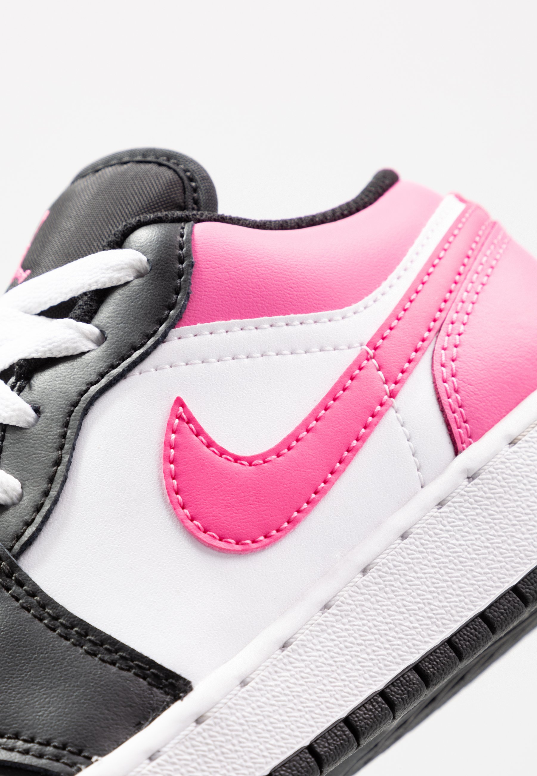 Jordan AIR 1 UNISEX - Basketbalschoenen - white/pinksicle/black/wit -  Zalando.nl