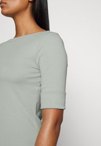 Lauren Ralph Lauren STRETCH COTTON BOATNECK TEE - T-shirt básica - ranch sage