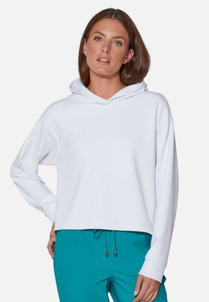 Weißer gekürzter Hoodie mit langen Ärmeln, Pullover-Design und Kapuze. Der Stoff scheint weich mit einer glatten Textur zu sein. Keine sichtbaren Muster oder Akzente.