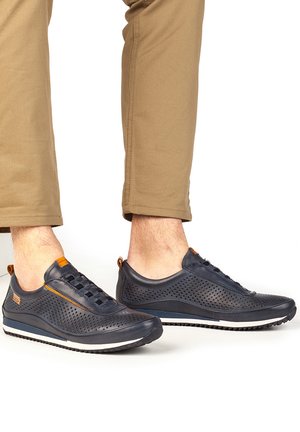 LIVERPOOL - Trainers - Blue