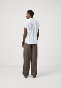 Samsøe Samsøe MAJAN SHIRT - Button-down blouse - light blue