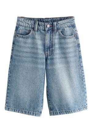 Pantaloni scurți din denim albastru deschis, cu nasture și fermoar frontal, bucle pentru curea și design cu cinci buzunare, prezentate întinse pe un fundal alb.