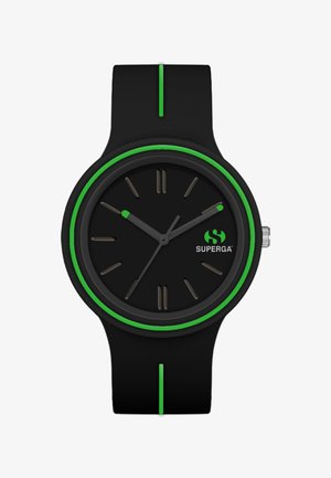 Schwarze Silikon-Uhr mit grünen Akzenten auf der Lünette und dem Armband. Rundes Zifferblatt mit einfachen Markierungen und Logo bei 3 Uhr. Dunkle strukturierte Oberfläche.