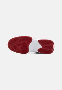 Jordan JORDAN MAX AURA 6 - Sneakers basse - white/gym red/black