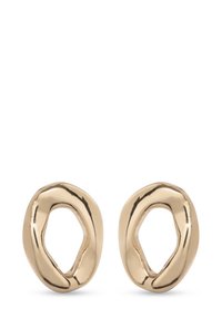 Pendientes de metal tono oro con una forma abstracta, orgánica y suave que presenta centros abiertos y superficies escultóricas y texturizadas.