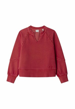 Sudadera roja de manga larga con puños y bajo acanalados, detalles de encaje en los hombros y las mangas, y un pequeño logo en la parte inferior derecha del frente.