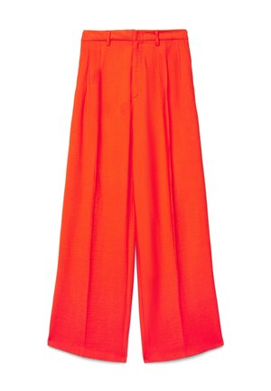 Pantalon large orange vif avec plis, passants de ceinture et fermeture avant dissimulée, présenté sur un fond blanc.