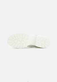 Koi Footwear TIRA MARY JANES EDITION - Klasszikus sarkú cipők - white