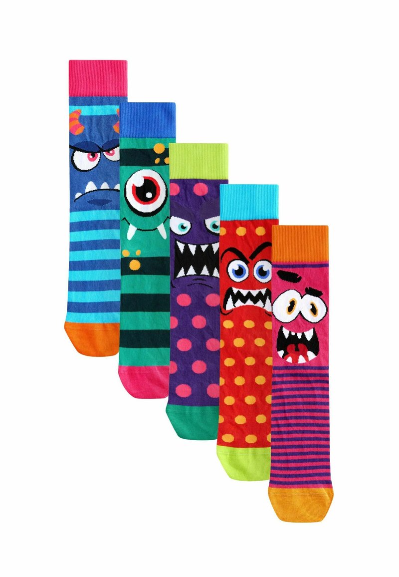 Calcetines multicolores con diseños de monstruos; materiales incluyen mezcla de algodón. Los personajes tienen diversas expresiones faciales y patrones.