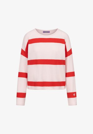 Lichtroze trui met lange mouwen, brede horizontale rode strepen en een klein wit hartdetail op de linkermouwboord.