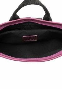 SURI FREY JESSY - Mochila - berry metallic