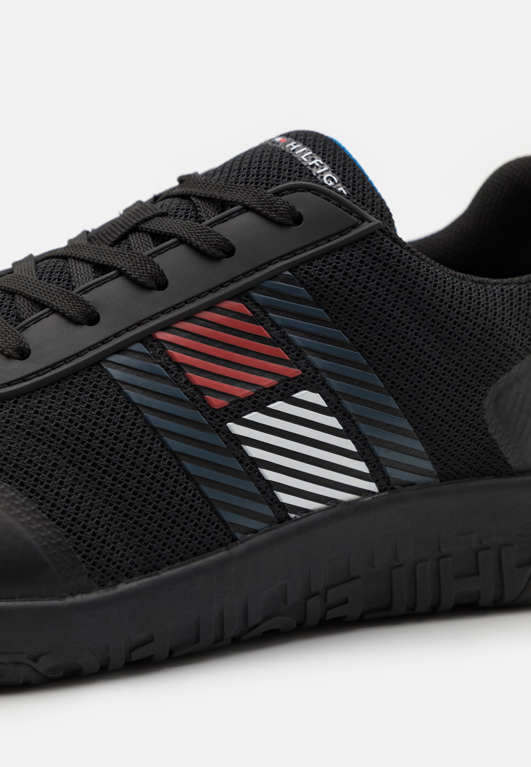 Tommy Hilfiger black men´s sneakers Lightweight Runner Flag - Men's Shoes •  Differenta.com