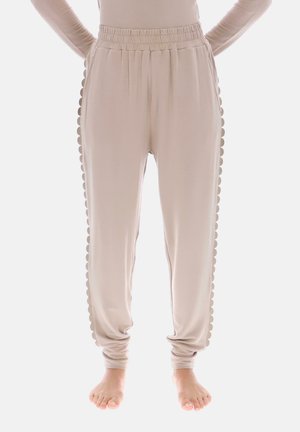 - Spodnie treningowe