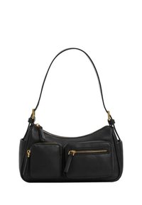 Sac à main en cuir noir avec une forme incurvée, une bandoulière et deux poches avant zippées. Des accessoires dorés ajoutent du contraste.